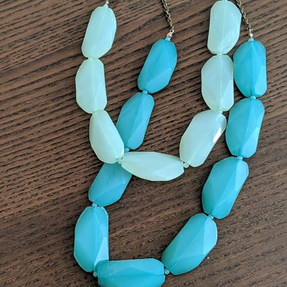Blue and seafoam statement necklace - Picture 3 of 3
